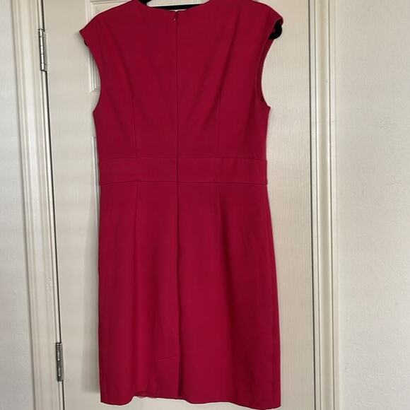 Dress Trina Turk size 10 red -  back Zip 26” long from under arm - Picture 4 of 7